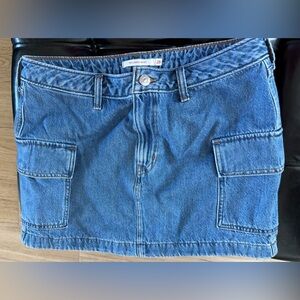 Levi’s Denim Cargo Skirt with Pockets